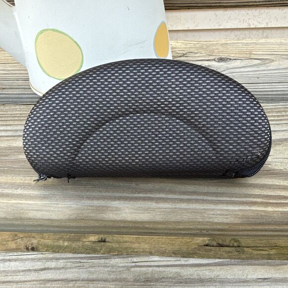 OAKLEY Curved Clamshell Sunglass Hard Case - Gray/Black Zip Closure Glasses - Picture 2 of 7